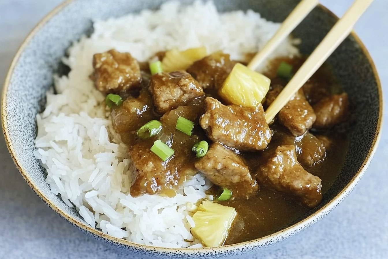 Porco com molho de abacaxi