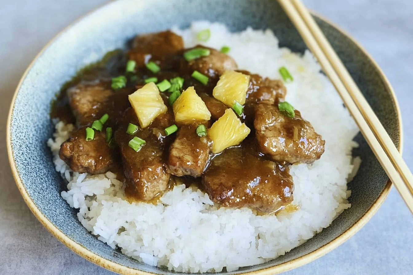 Porco com molho de abacaxi