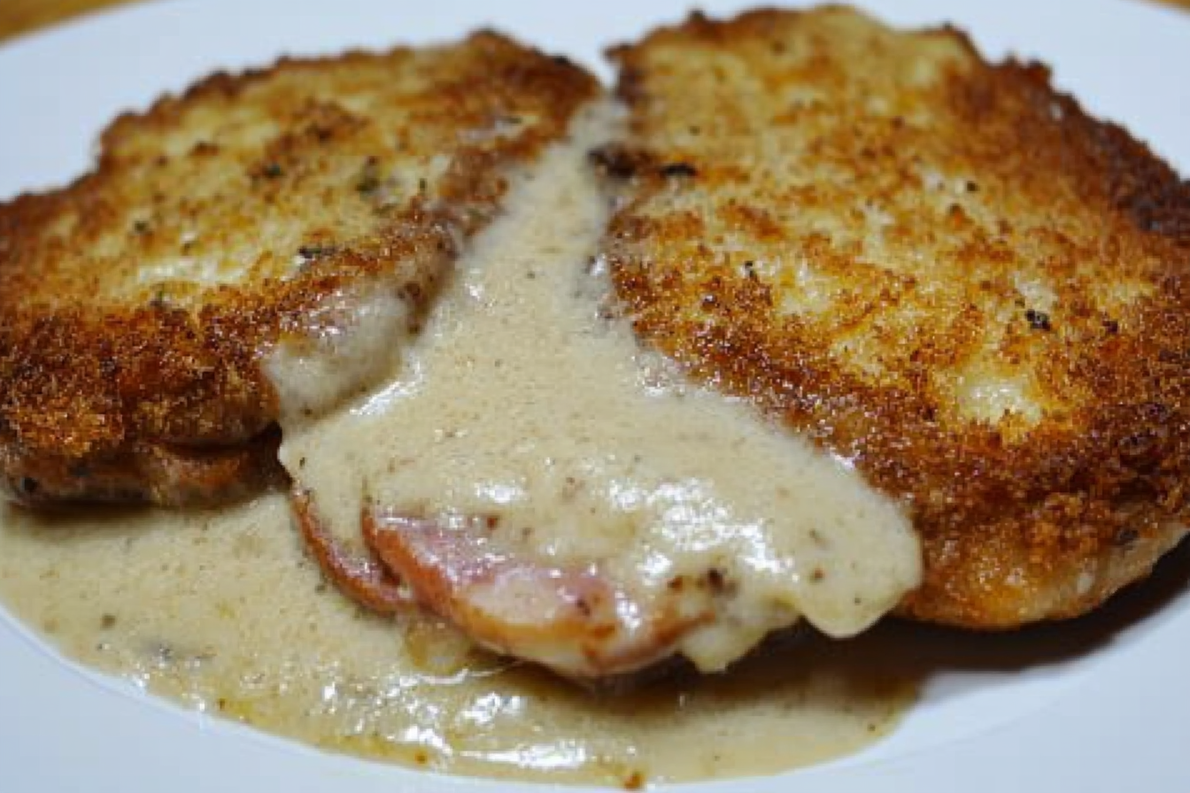 Cachopo de lomo com cogumelos